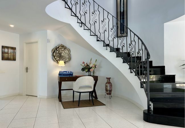 Вилла на Miami Playa - ALAMO Gran villa piscina privada y WiFi gratis Вилла на Miami Playa - ALAMO Gran villa piscina privada y WiFi gratis