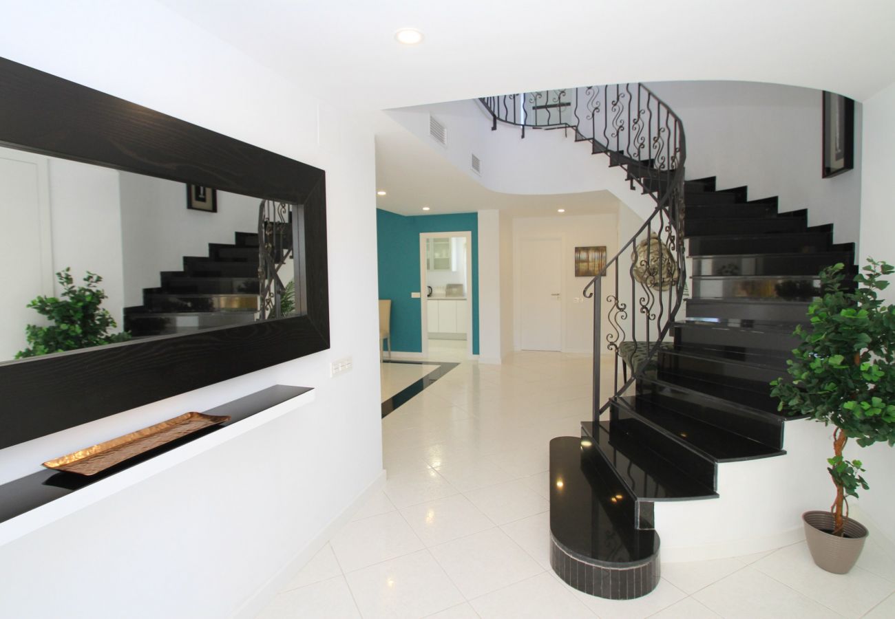 Вилла на Миами Плайя - ALAMO Gran villa piscina privada y WiFi gratis Вилла на Миами Плайя - ALAMO Gran villa piscina privada y WiFi gratis