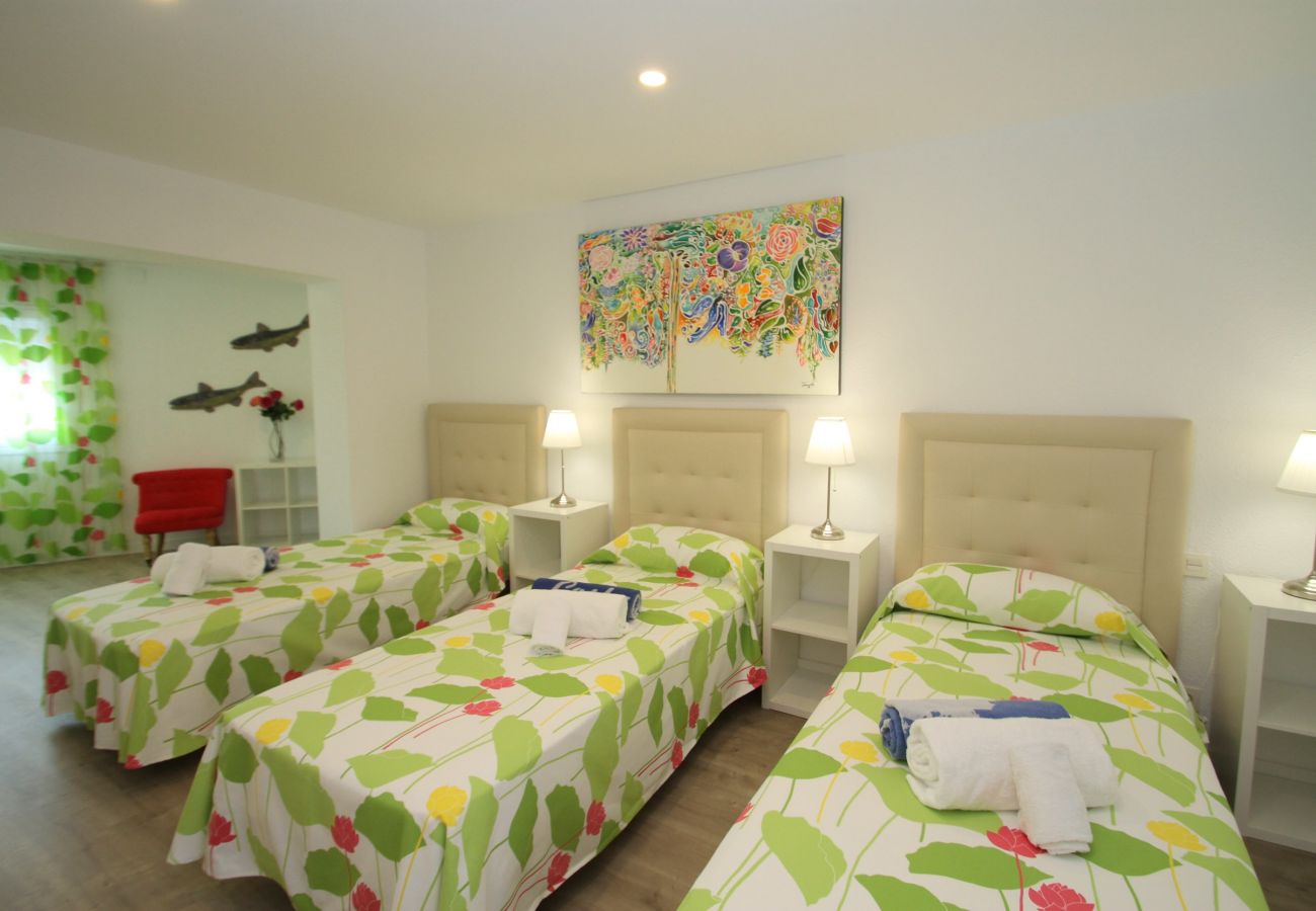 Вилла на Миами Плайя - ALAMO Gran villa piscina privada y WiFi gratis Вилла на Миами Плайя - ALAMO Gran villa piscina privada y WiFi gratis