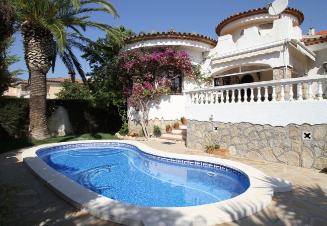 Вилла на Miami Playa - CORAL Villa piscina privada, jardín, Wifi gratis Вилла на Miami Playa - CORAL Villa piscina privada, jardín, Wifi gratis