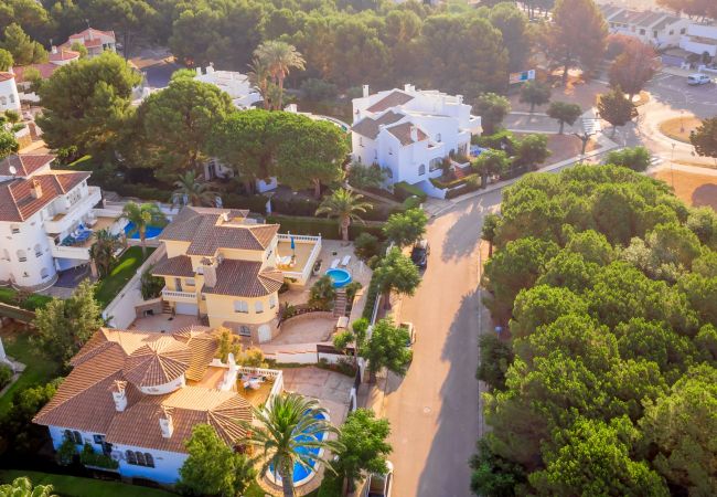 Вилла на Miami Playa - CORAL Villa piscina privada, jardín, Wifi gratis Вилла на Miami Playa - CORAL Villa piscina privada, jardín, Wifi gratis