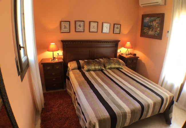 Таунхаус на Miami Playa - RIOJA Adosado jardín, BBQ, piscina y Wifi gratis Таунхаус на Miami Playa - RIOJA Adosado jardín, BBQ, piscina y Wifi gratis