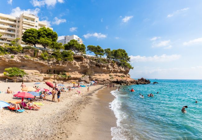 Таунхаус на Miami Playa - RIOJA Adosado jardín, BBQ, piscina y Wifi gratis Таунхаус на Miami Playa - RIOJA Adosado jardín, BBQ, piscina y Wifi gratis