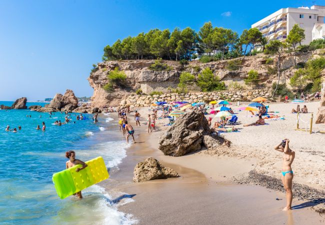 Таунхаус на Miami Playa - RIOJA Adosado jardín, BBQ, piscina y Wifi gratis Таунхаус на Miami Playa - RIOJA Adosado jardín, BBQ, piscina y Wifi gratis