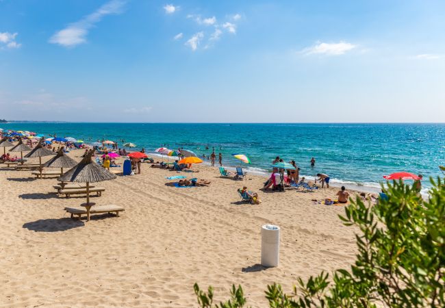 Таунхаус на Miami Playa - RIOJA Adosado jardín, BBQ, piscina y Wifi gratis Таунхаус на Miami Playa - RIOJA Adosado jardín, BBQ, piscina y Wifi gratis