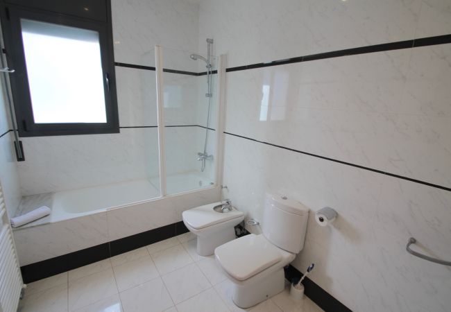Вилла на Hospitalet de L´Infant - PERLA Gran villa piscina privada y WiFi gratis Вилла на Hospitalet de L´Infant - PERLA Gran villa piscina privada y WiFi gratis