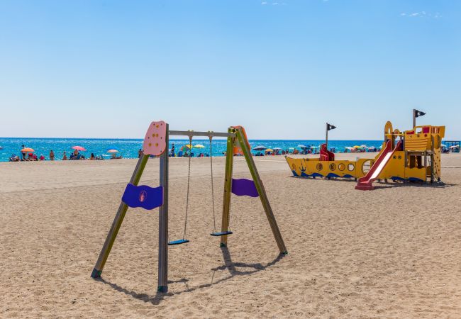 Таунхаус на Миами Плайя - BEDOL1 Adosado jardín, piscina comun, WiFi gratis Таунхаус на Миами Плайя - BEDOL1 Adosado jardín, piscina comun, WiFi gratis