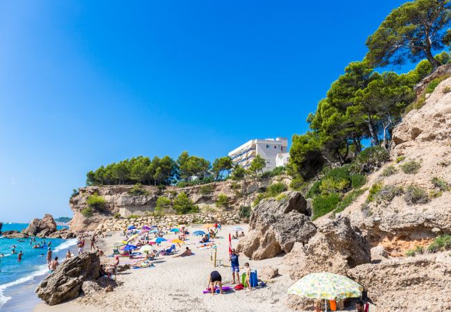 Таунхаус на Миами Плайя - BEDOL1 Adosado jardín, piscina comun, WiFi gratis Таунхаус на Миами Плайя - BEDOL1 Adosado jardín, piscina comun, WiFi gratis