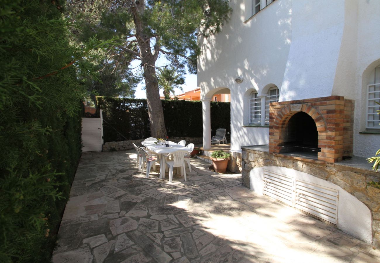 Таунхаус на Миами Плайя - BEDOL1 Adosado jardín, piscina comun, WiFi gratis Таунхаус на Миами Плайя - BEDOL1 Adosado jardín, piscina comun, WiFi gratis