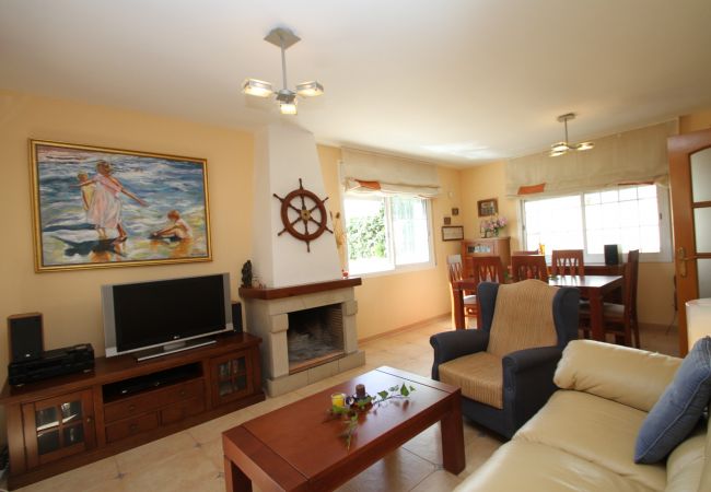 Вилла на Miami Playa - TINA villa adosada con piscina privada Вилла на Miami Playa - TINA villa adosada con piscina privada