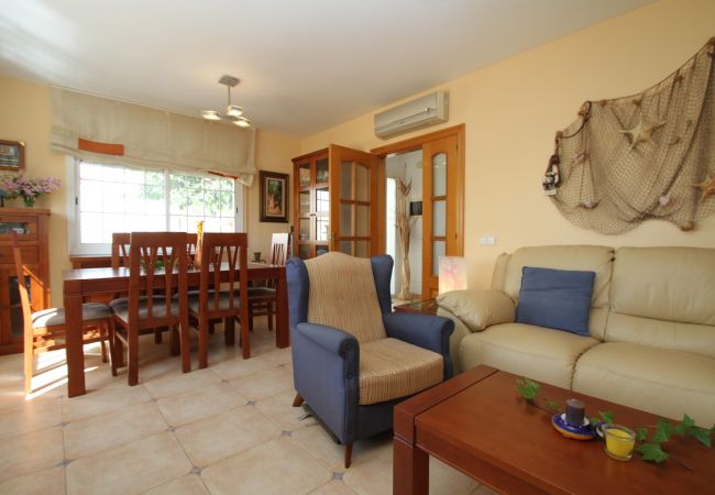 Вилла на Miami Playa - TINA villa adosada con piscina privada Вилла на Miami Playa - TINA villa adosada con piscina privada