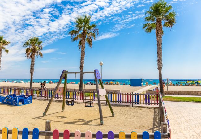 Таунхаус на Miami Playa - CALETA adosado 1ª línea del mar, piscina comun Таунхаус на Miami Playa - CALETA adosado 1ª línea del mar, piscina comun