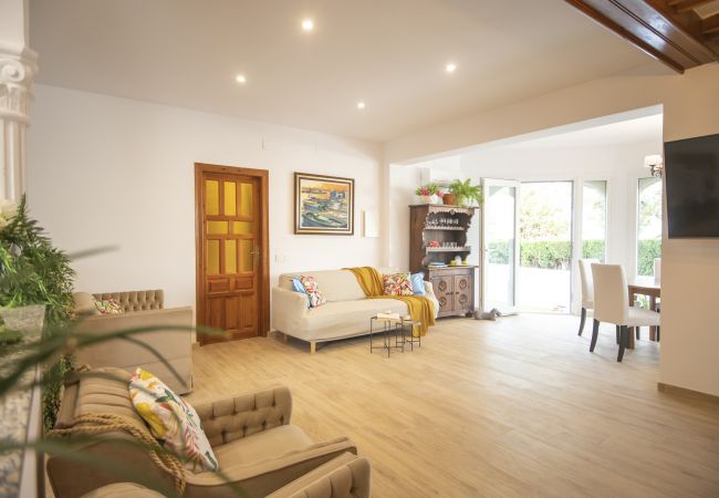 Вилла на Миами Плайя - MAGNOLIA villa con piscina al lado de la playa Вилла на Миами Плайя - MAGNOLIA villa con piscina al lado de la playa