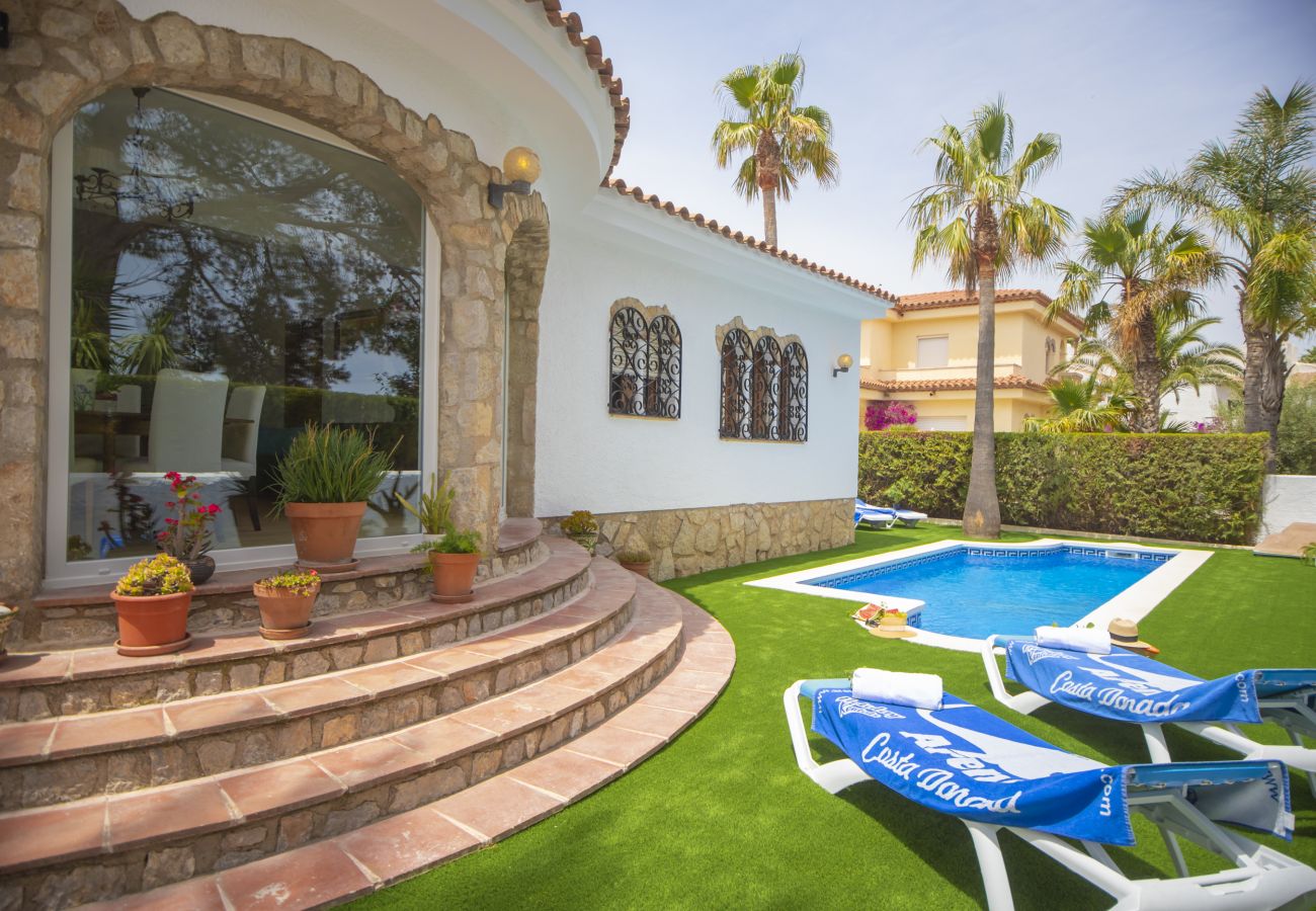 Вилла на Миами Плайя - MAGNOLIA villa con piscina al lado de la playa Вилла на Миами Плайя - MAGNOLIA villa con piscina al lado de la playa