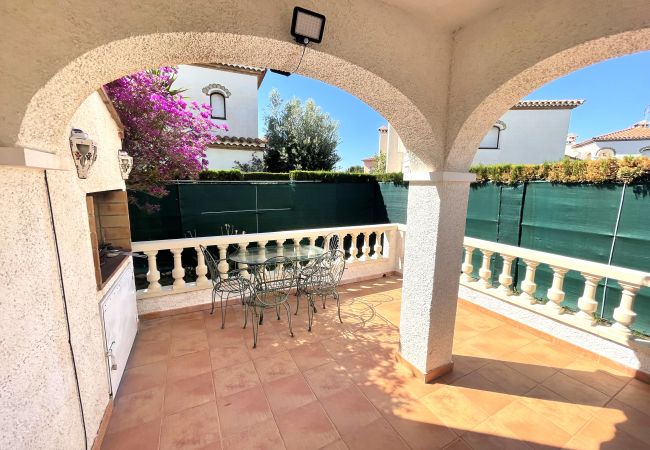 Таунхаус на Miami Playa - MASIA4 adosado con piscina comunitaria Таунхаус на Miami Playa - MASIA4 adosado con piscina comunitaria