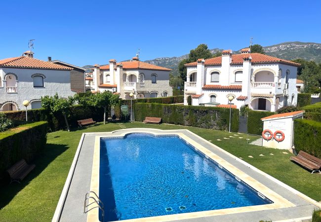 Таунхаус на Miami Playa - MASIA4 adosado con piscina comunitaria Таунхаус на Miami Playa - MASIA4 adosado con piscina comunitaria