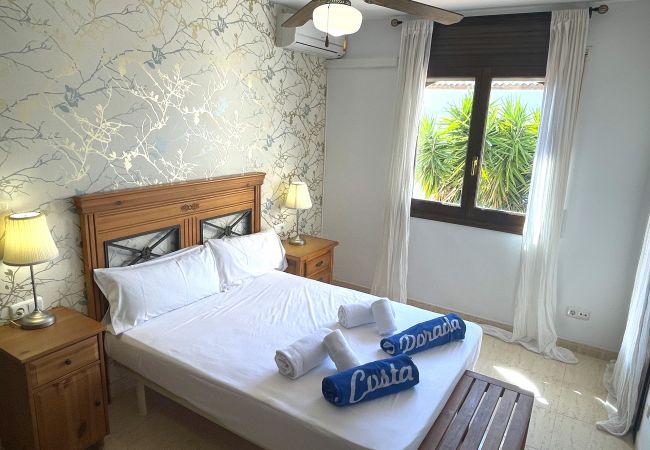 Таунхаус на Miami Playa - MASIA4 adosado con piscina comunitaria Таунхаус на Miami Playa - MASIA4 adosado con piscina comunitaria