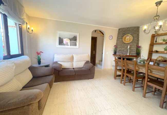 Таунхаус на Miami Playa - MASIA4 adosado con piscina comunitaria Таунхаус на Miami Playa - MASIA4 adosado con piscina comunitaria