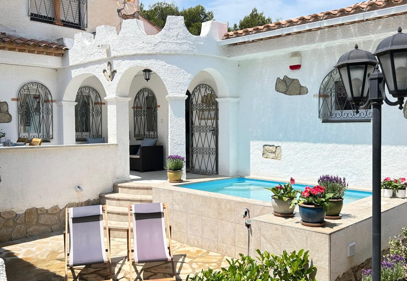 Вилла на Миами Плайя - YUCA Villa para 4 personas Вилла на Миами Плайя - YUCA Villa para 4 personas