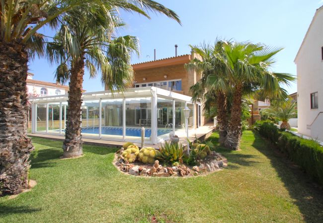Hospitalet de l'Infant - Villa