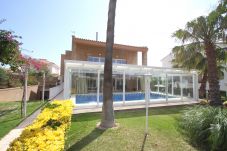 Villa en Hospitalet de l'Infant - CHALET INDEPENDIENTE PUERTO