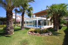 Villa en Hospitalet de l'Infant - CHALET INDEPENDIENTE PUERTO